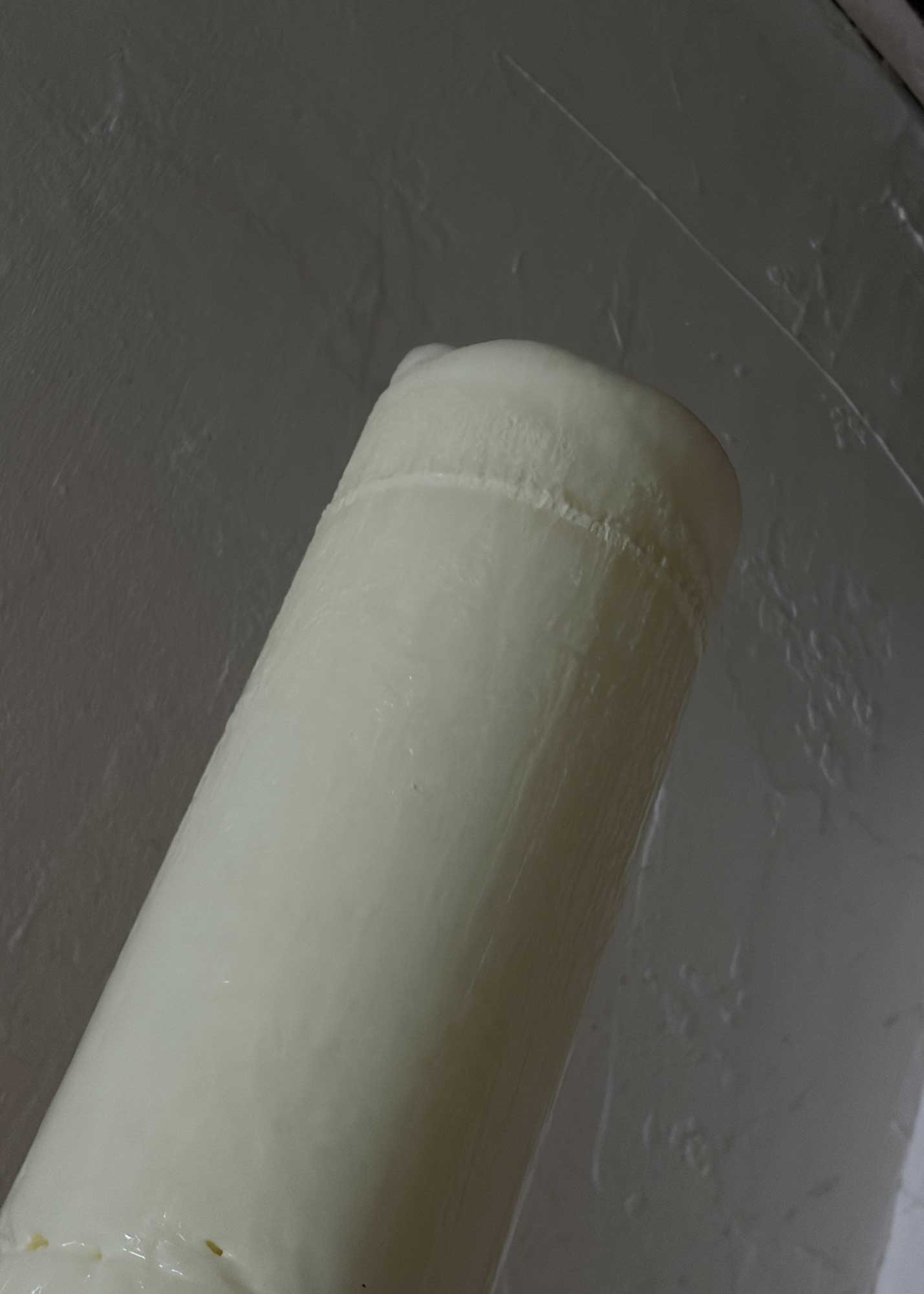 Luka Berchtold - drip drip drip (with Love from Harriet), 2026, 36 liters of melting frozen infant formula, 2 metal tubs, fan noise, letter (c) Luka Berchtold